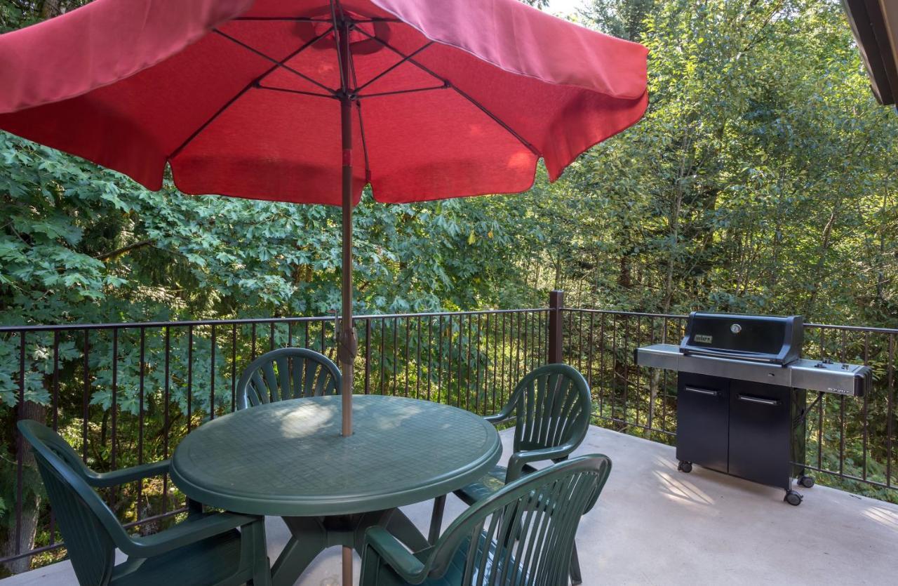 Whispering Woods Resort Welches Екстер'єр фото