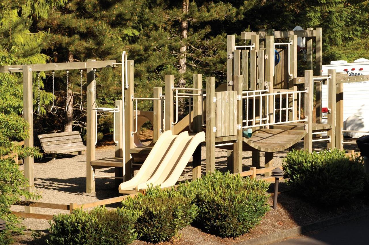 Whispering Woods Resort Welches Екстер'єр фото