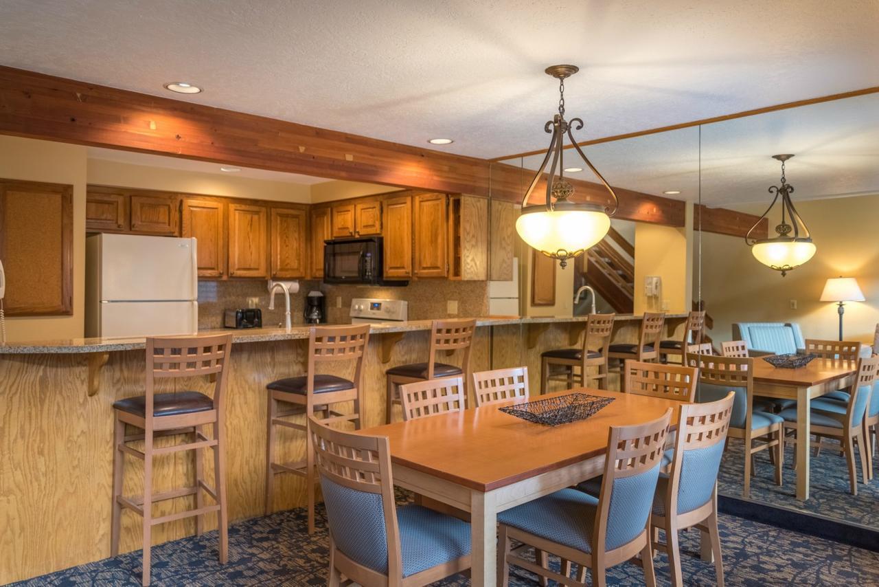 Whispering Woods Resort Welches Екстер'єр фото