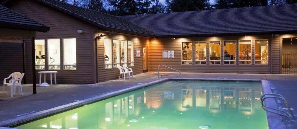 Whispering Woods Resort Welches Екстер'єр фото