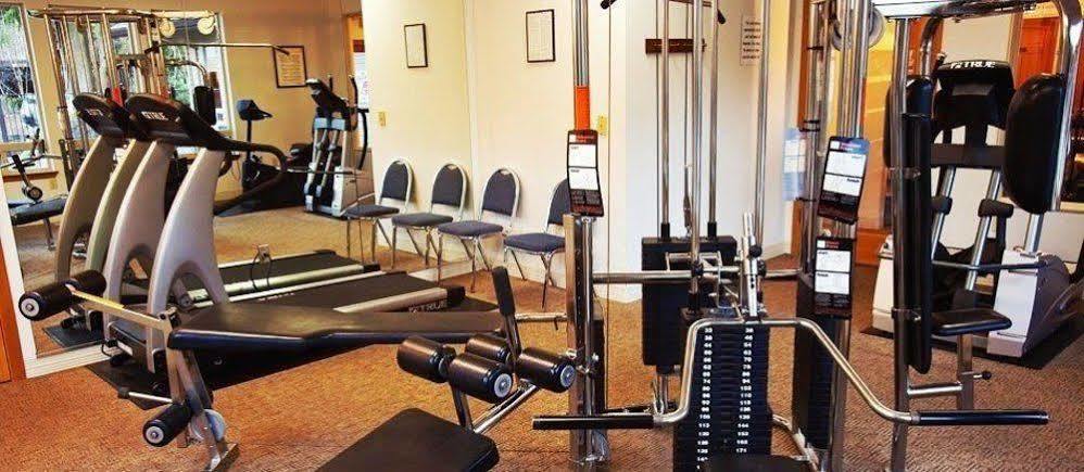 Whispering Woods Resort Welches Екстер'єр фото