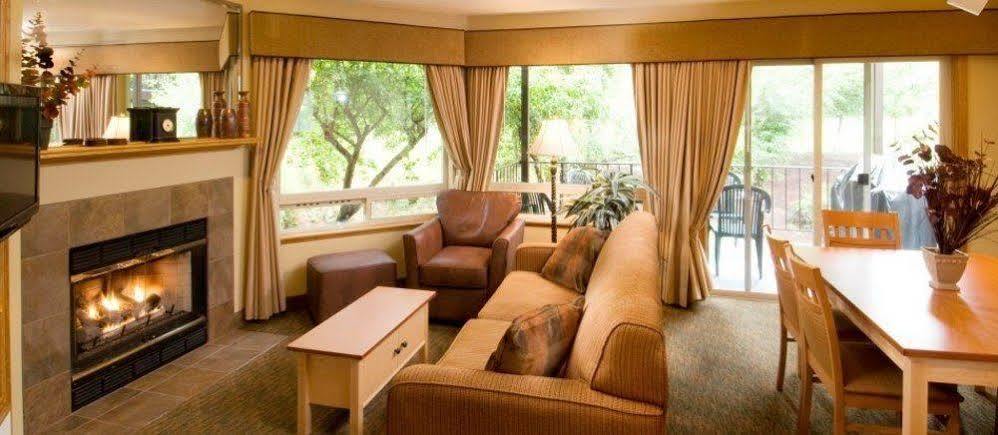 Whispering Woods Resort Welches Екстер'єр фото
