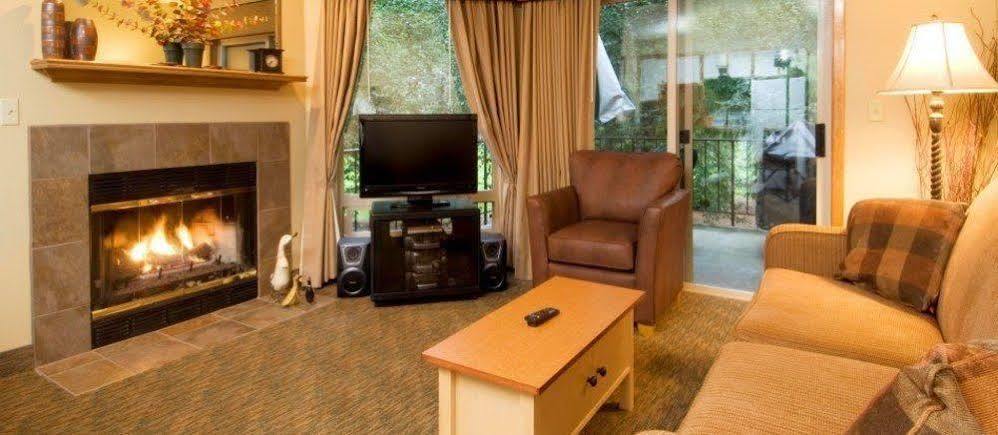 Whispering Woods Resort Welches Екстер'єр фото